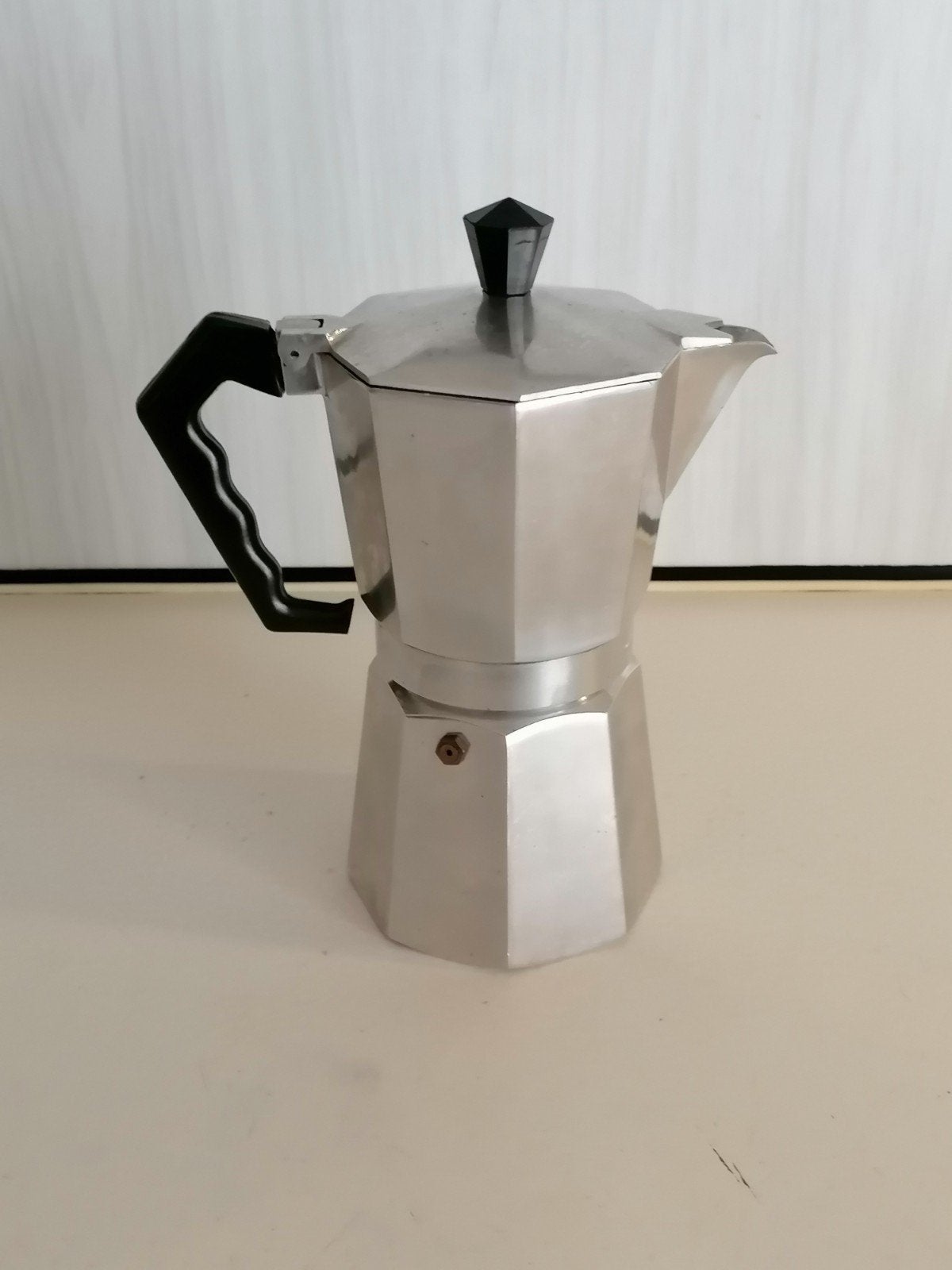 Moka Express... A. Bialetti... Crusinallo. R30.. Années 70 !, Café moulu, Machine à espresso, Réservoir d'eau amovible, Enlèvement ou Envoi
