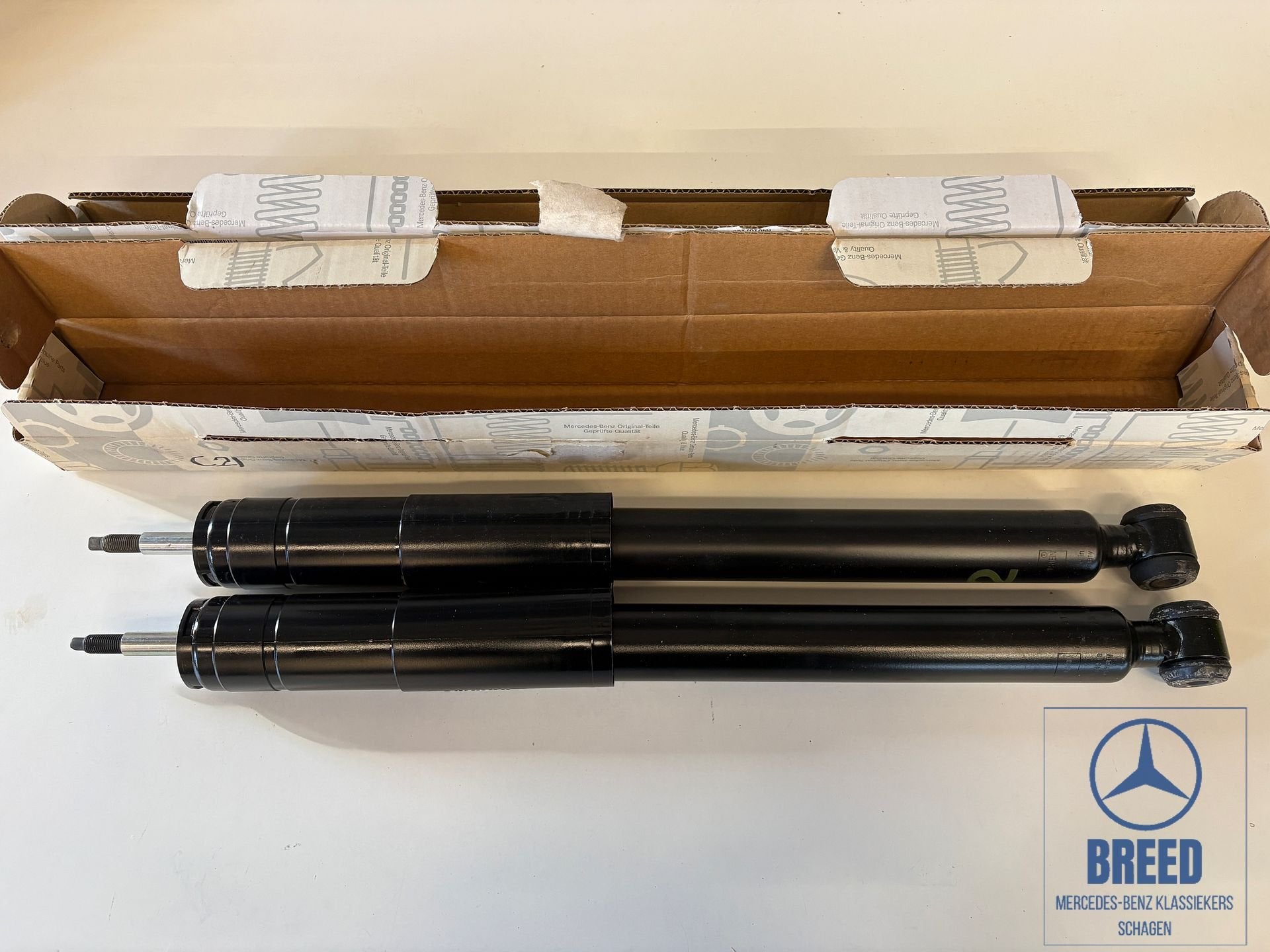 NOS schokbreker achter L+R voor Mercedes-Benz W124, Neuf, -, -, Enlèvement ou Envoi