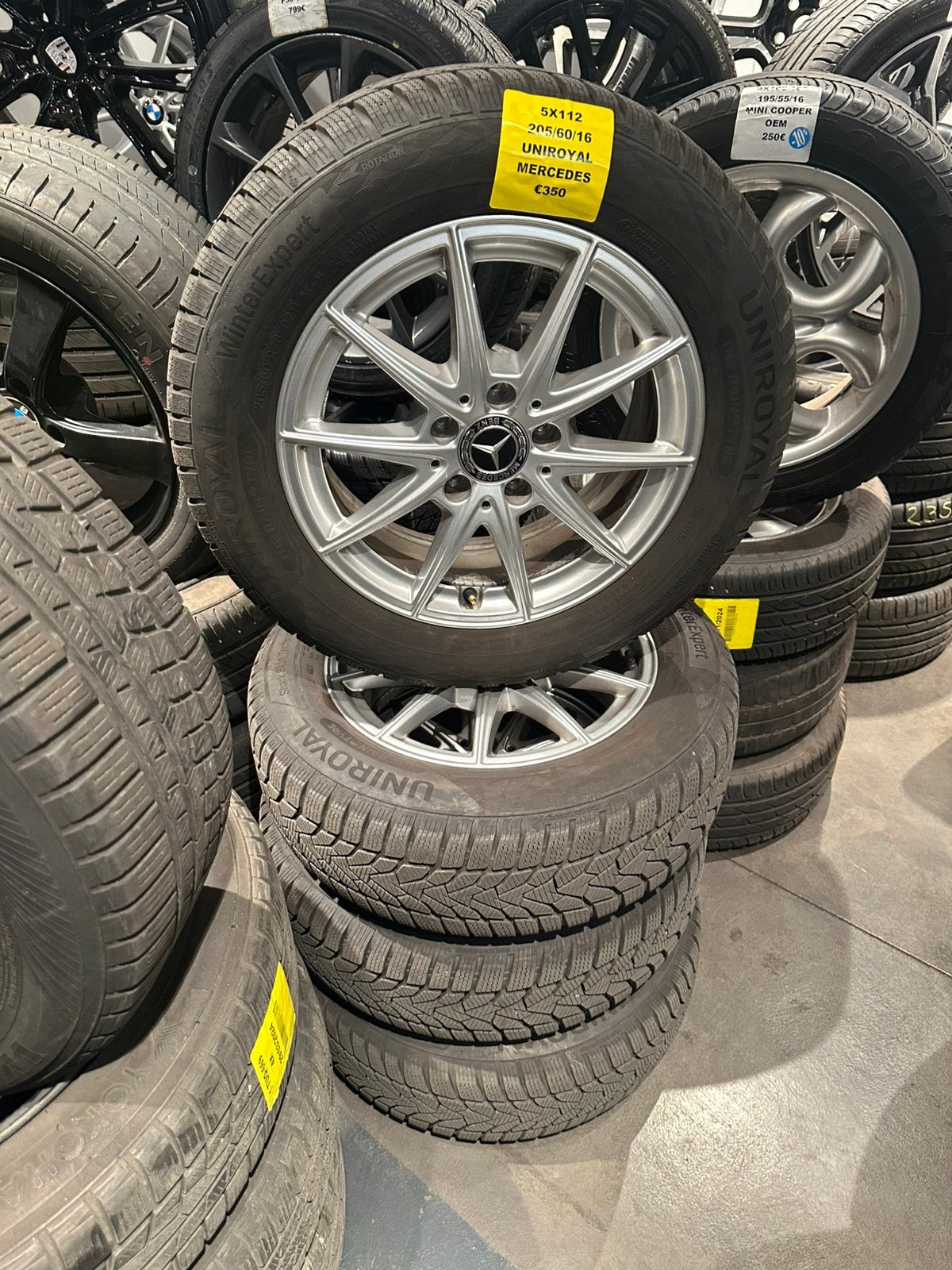 Jantes Mercedes 16” + pneus Uniroyal 205/60 R16, Autos : Pièces & Accessoires, Pneus et Jantes, -, Enlèvement, -