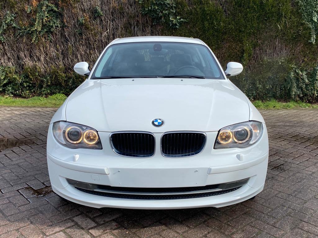 BMW 1-Reeks (E87) 116i 2.0 BENZINE 2010 EURO 5a, Auto's, BMW, Euro 5, 1 Reeks, Bedrijf, https://public.car-pass.be/vhr/ad31b769-b08b-4f8b-b29a-4bcad812cfec