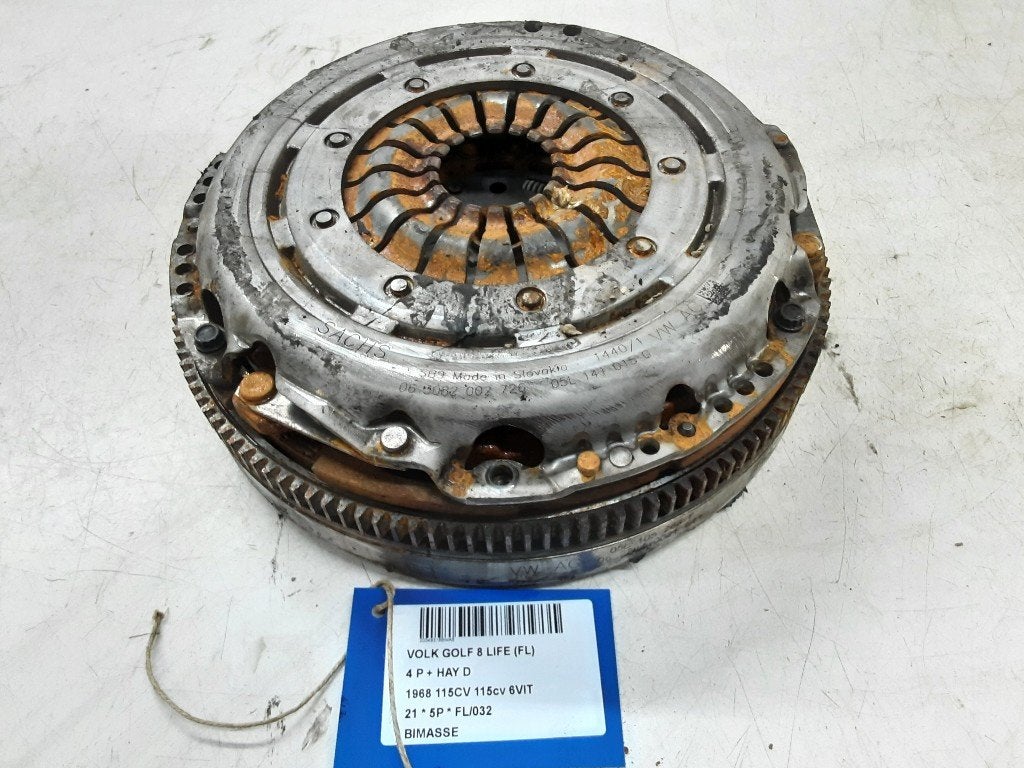 VOLANT MOTEUR BI-MASSE Golf VIII (CD1) (SACHSO5L141015G), Volkswagen, Volkswagen AG, Utilisé, Kundenbetreuung@volkswagen.de