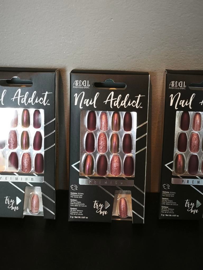 Faux ongles, Neuf, Enlèvement ou Envoi, Autres couleurs, Mains et Ongles