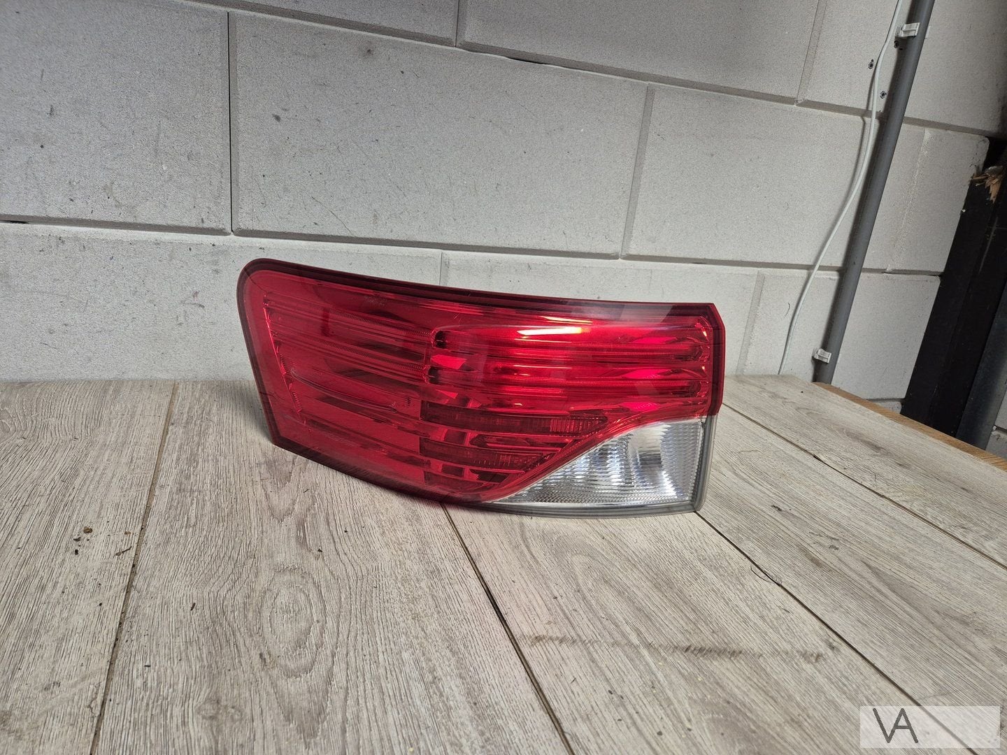 Toyota Avensis station 2013 - 2018 achterlicht links €150, Gebruikt, -, -, Ophalen of Verzenden