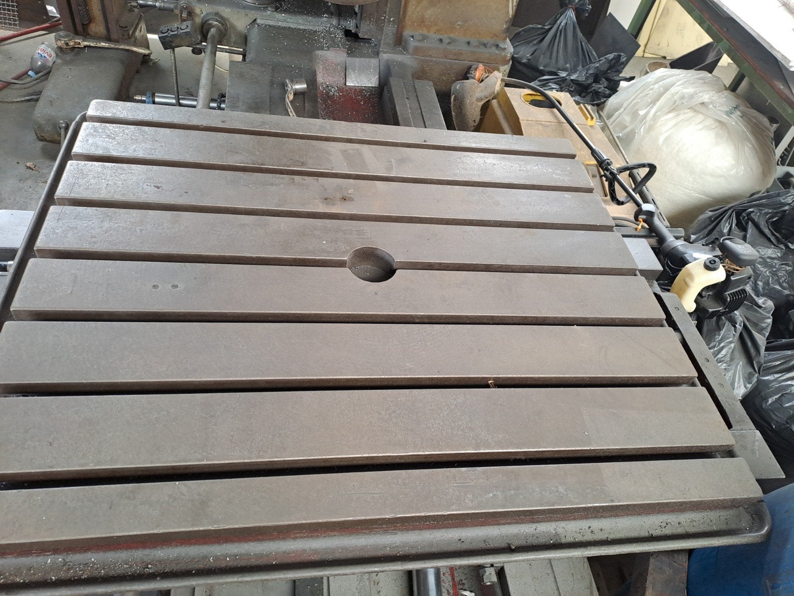 Werktafel, Ophalen