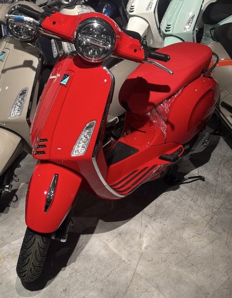 Vespa primavera rood, Ophalen, Overige modellen, Nieuw, 125 cc