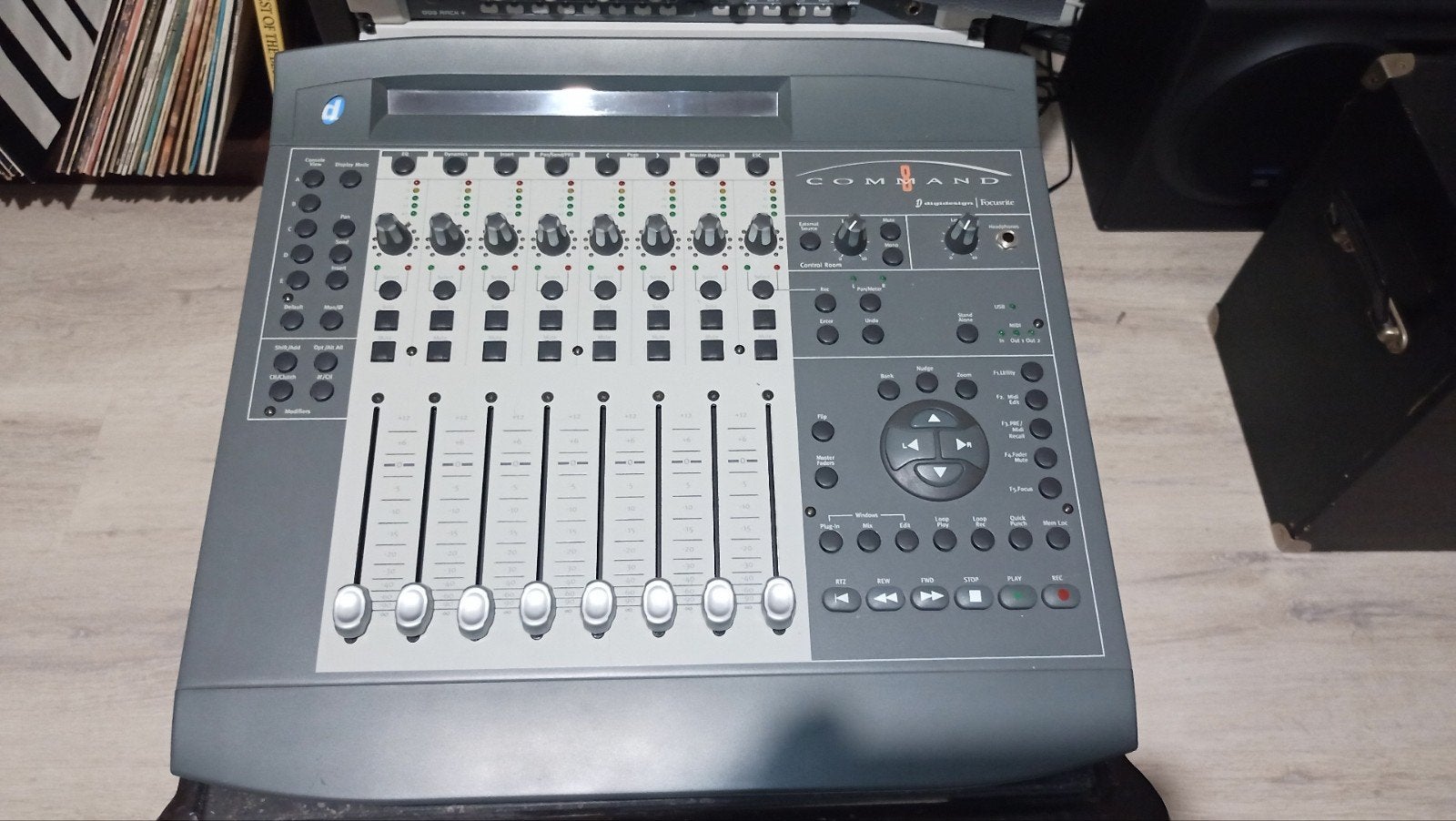 Digidesign Command 8 met modules, Ophalen