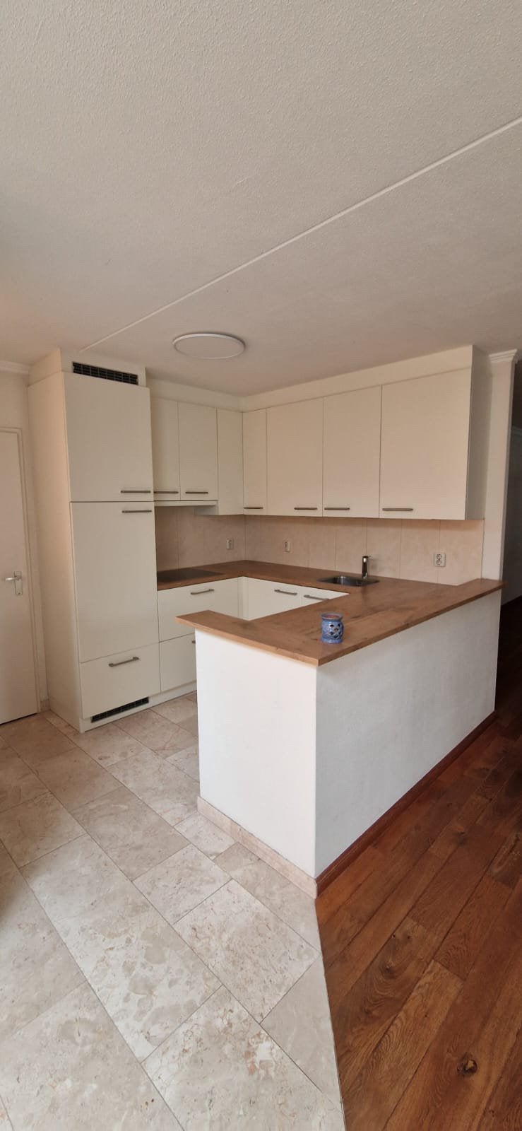 Keuken met Bosch apparatuur (beschikbaar per direct), Huis en Inrichting, Ophalen, Zo goed als nieuw, Hoekkeuken