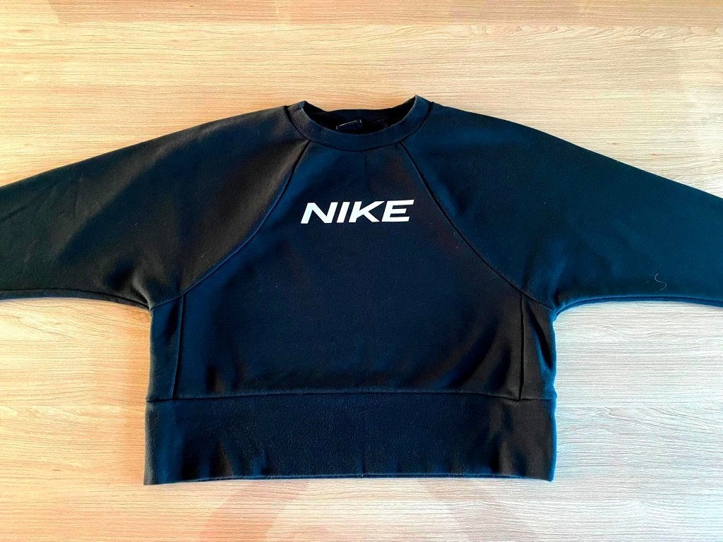 Zwarte trui - Nike - maat xs / 164, Kinderen en Baby's, Kinderkleding | Maat 164, NIKE, Gebruikt, Meisje, Trui of Vest
