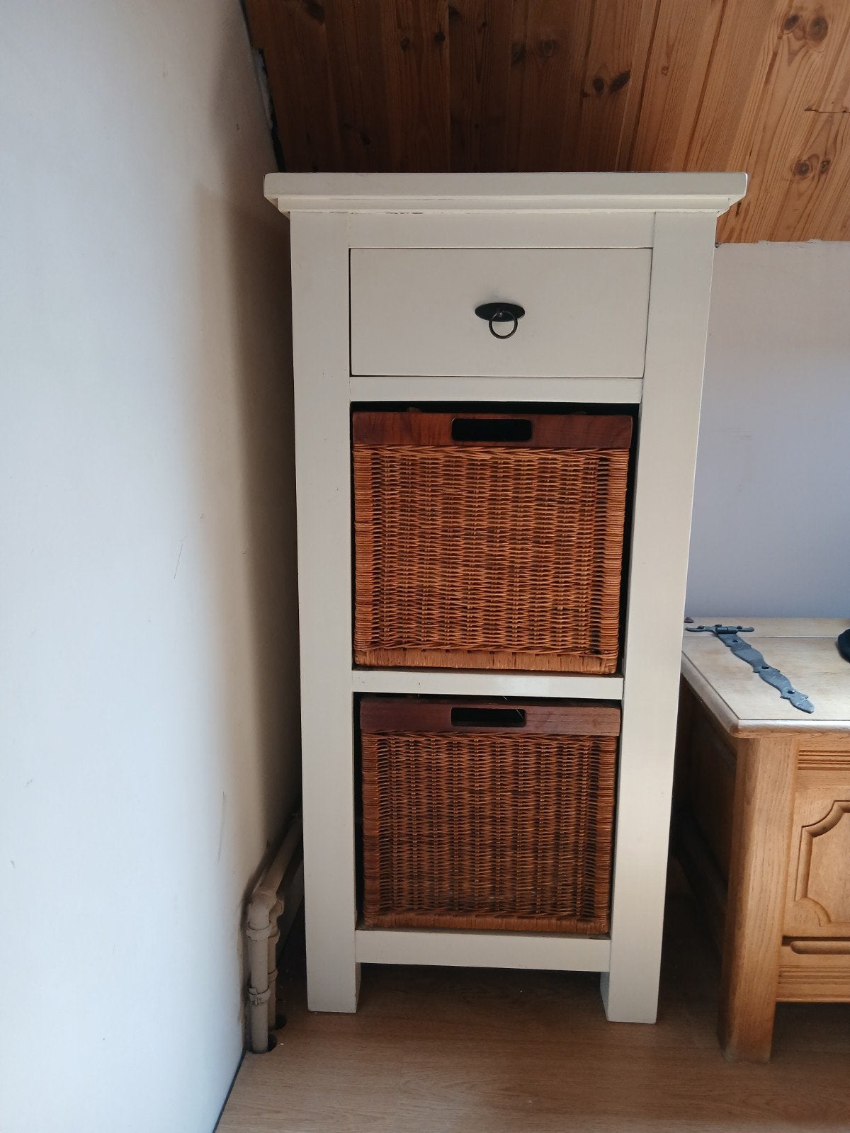 Armoire colonne, Enlèvement
