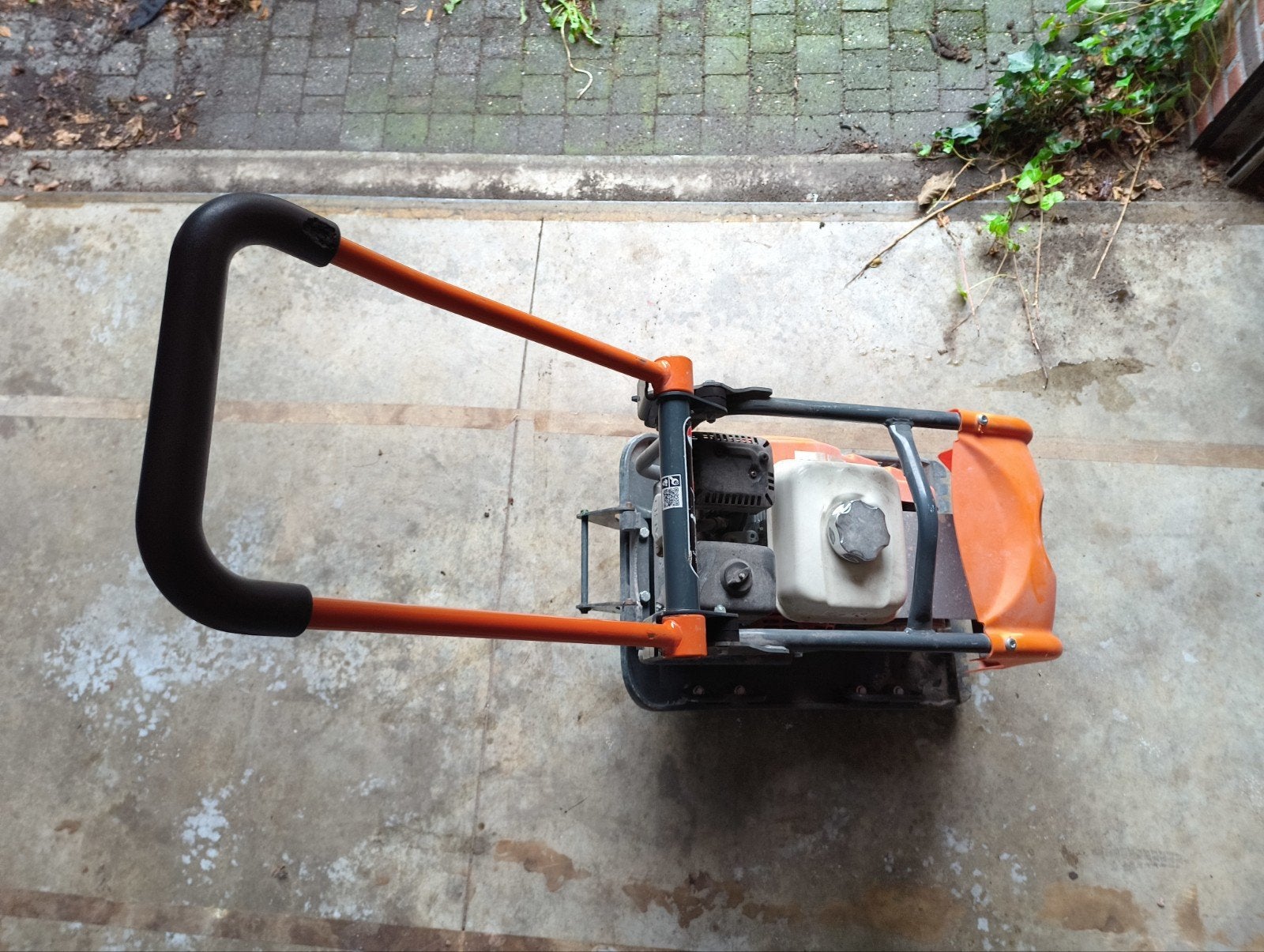 Altrad Belle PCX 20/50 met Honda GX160-benzinemotor, Enlèvement