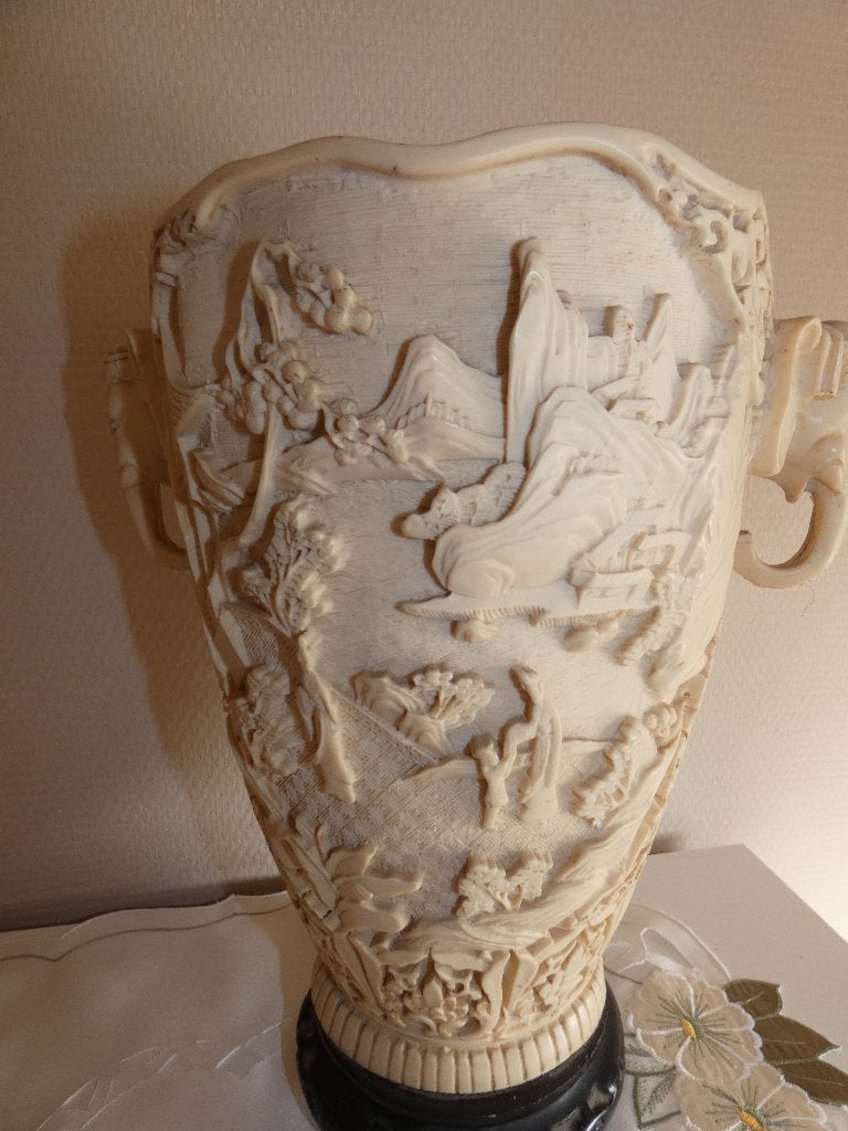 Gesculpteerde vaas, Antiek en Kunst, Ophalen of Verzenden
