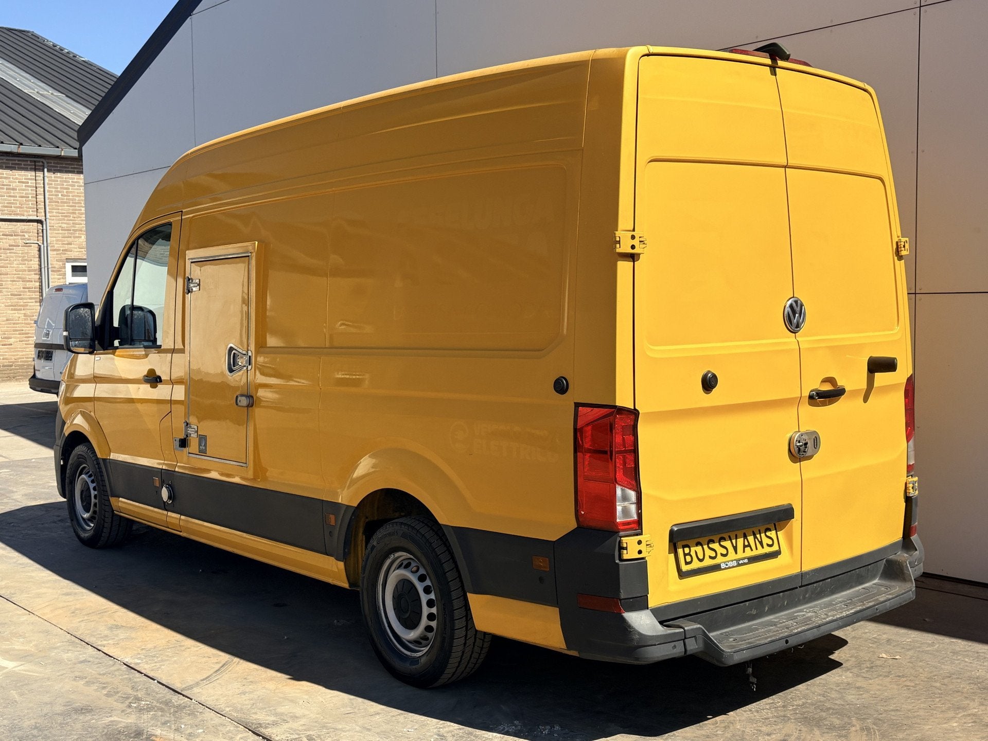 Volkswagen Crafter e-Crafter 36kWh 136PK Elektrische Koelwag, Stof, Gebruikt, Zwart, Geel