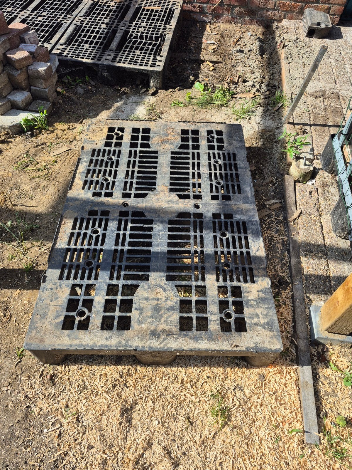 Plastieken euro pallet, Ophalen