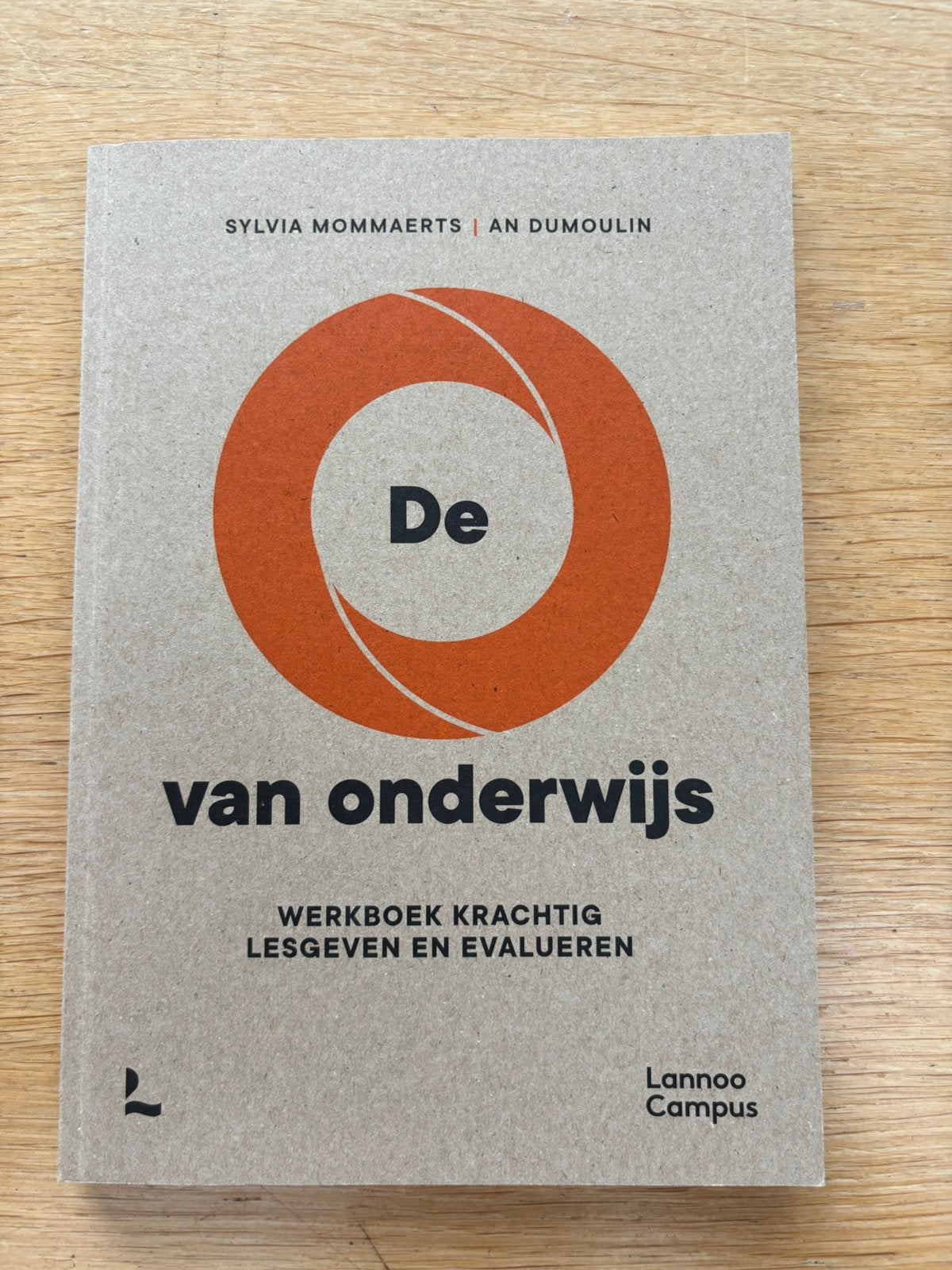 De O van onderwijs, Enlèvement, Comme neuf