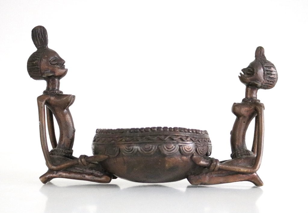Afrikaanse ceremoniële offerkom Yoruba-cultuur, brons., Enlèvement ou Envoi