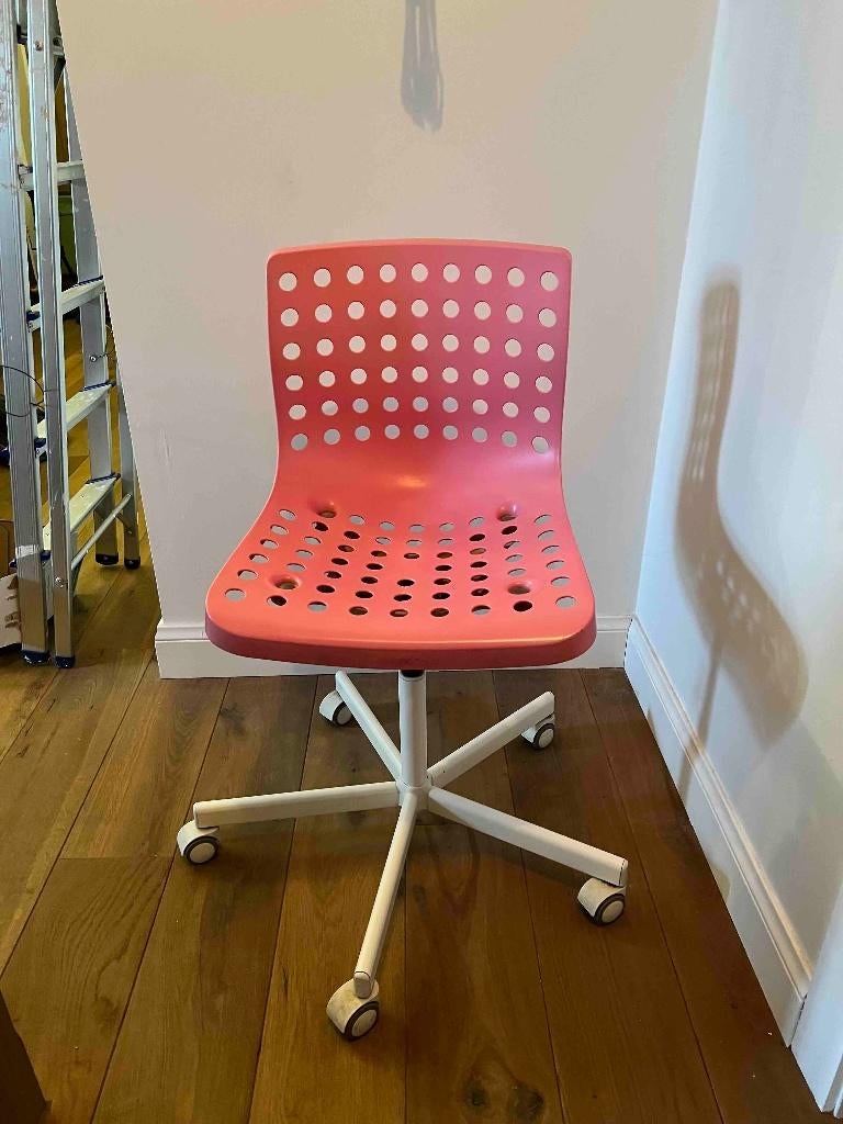 Ikea tiener-bureaustoel roze, Maison & Meubles, Chaises de bureau, Utilisé, Chaise de bureau, Rose, Enlèvement
