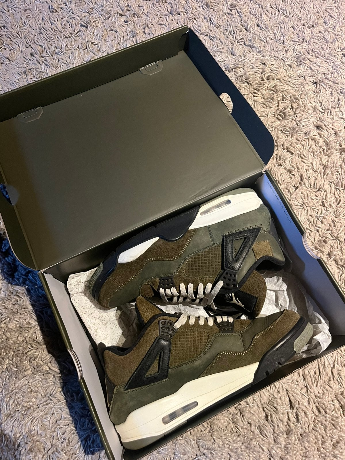 Jordan 4 olive eu46, Ophalen, Zo goed als nieuw