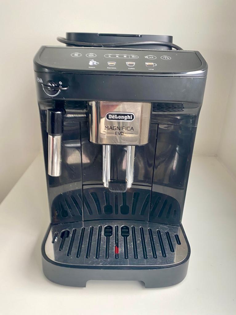 DeLongi koffieapparaat, Elektronische apparatuur, Ophalen, Gebruikt, Koffiemachine, Afneembaar waterreservoir