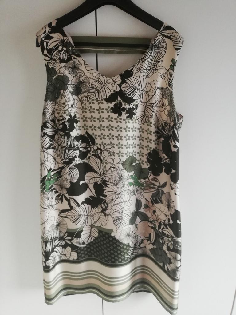 Jurk in mooie feeststof., Senso, Zo goed als nieuw, Knielengte, Groen