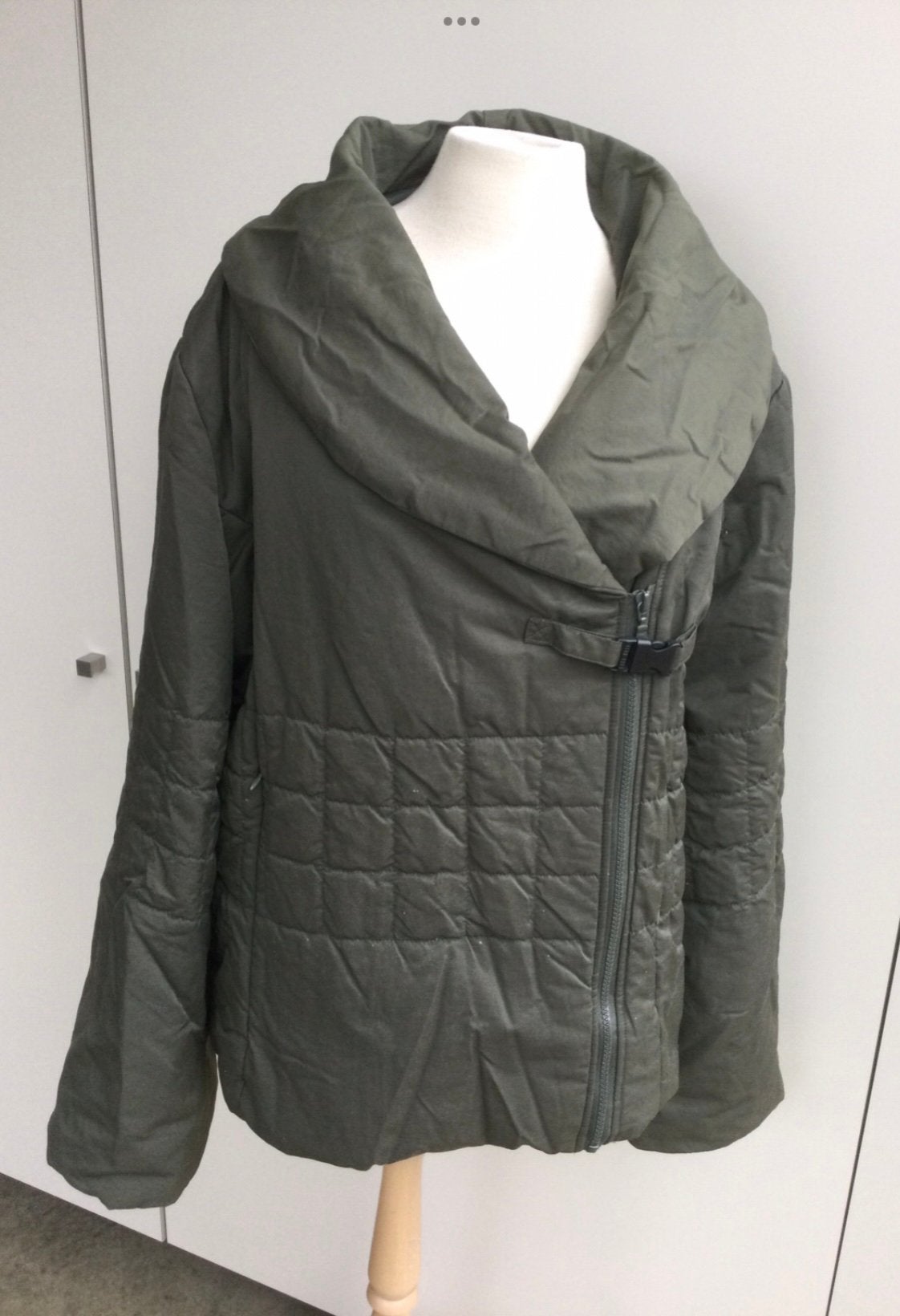 Doudoune Dolce kaki, Enlèvement ou Envoi, Porté, Taille 46/48 (XL) ou plus grande, Vert