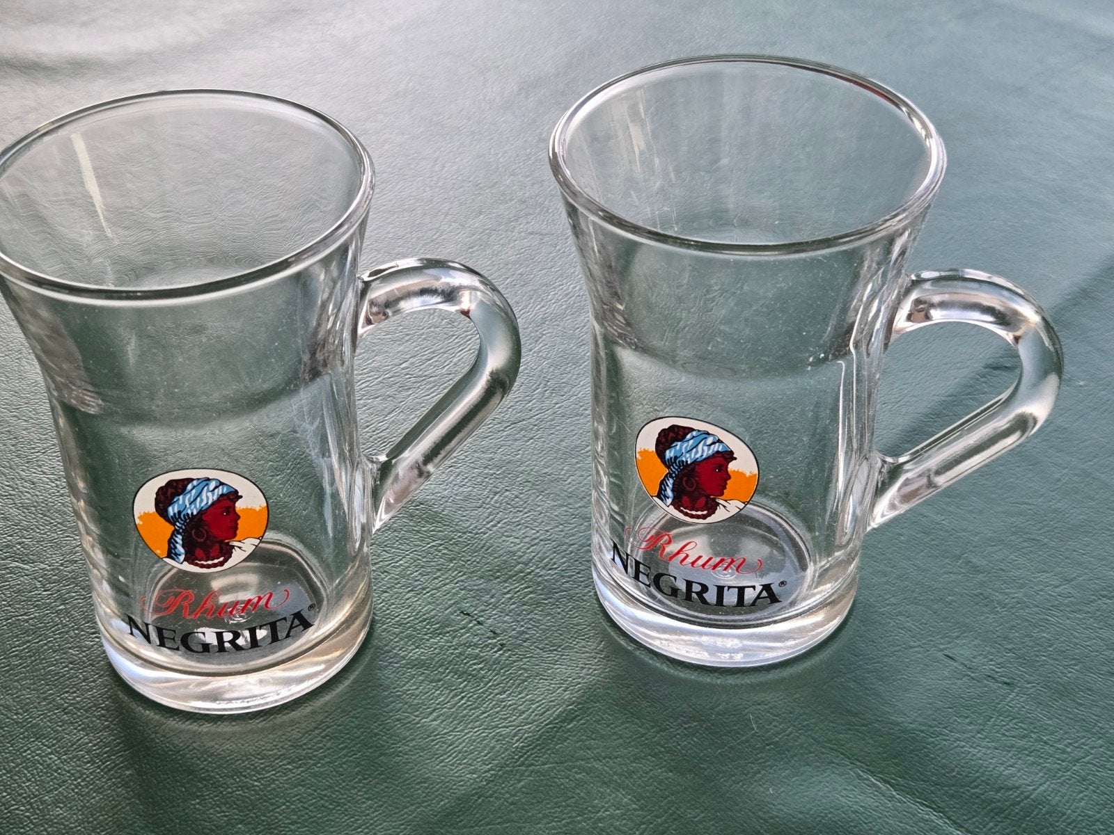 Twee vintage tassen van het merk Negrita Rhum prijs 2 euro, Ophalen of Verzenden