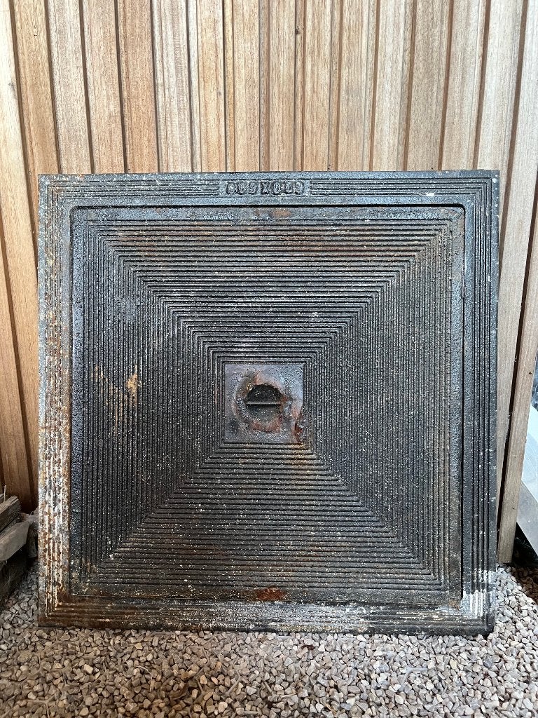 Couvercle de trou d'égout en fonte (60x60), Bricolage & Construction, Tuyaux & Évacuations, Enlèvement, Comme neuf, Autres matériaux