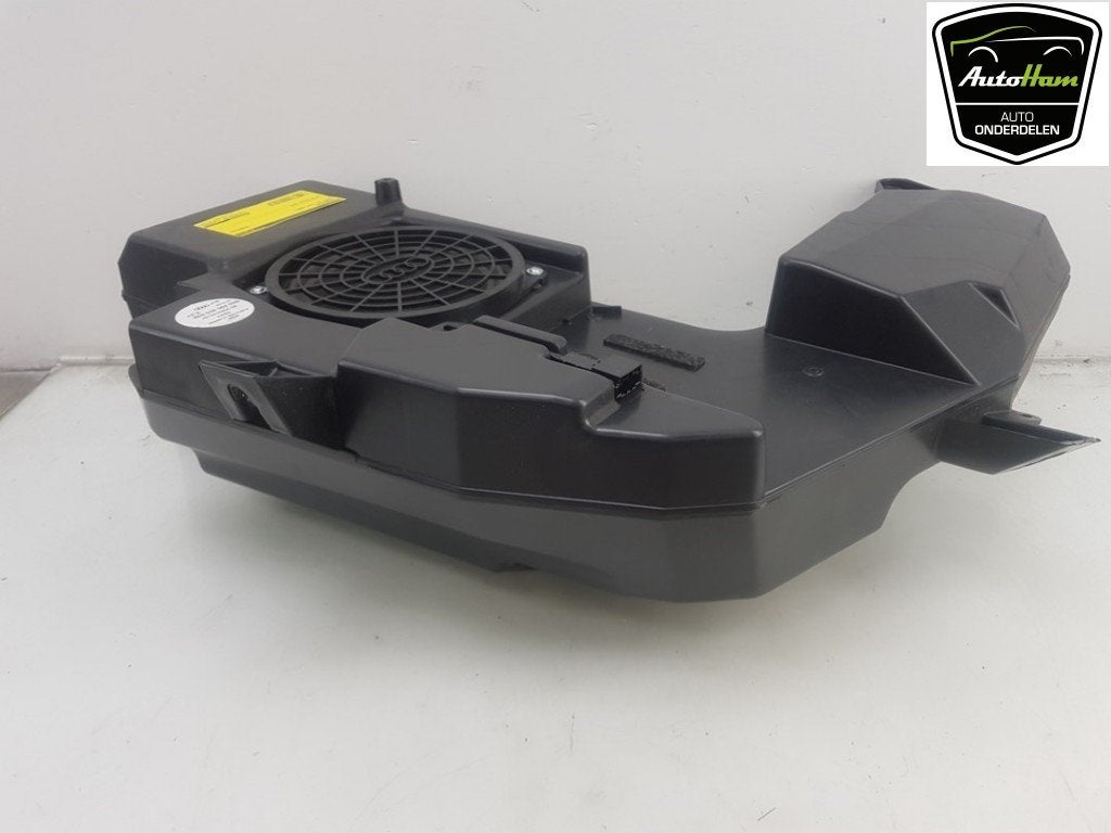 SUBWOOFER Audi A4 Avant (B6) (01-2001/01-2005), Info@audi.de, Audi, Audi AG, Gebruikt