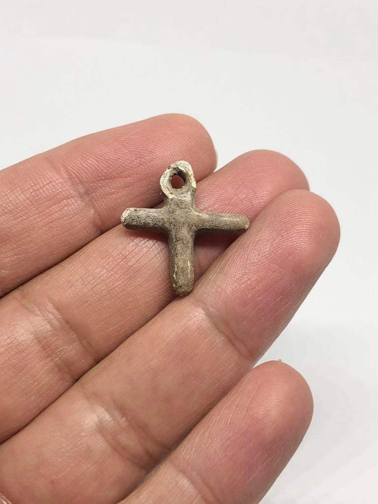 Croix byzantine pendentif en pierre, Enlèvement ou Envoi