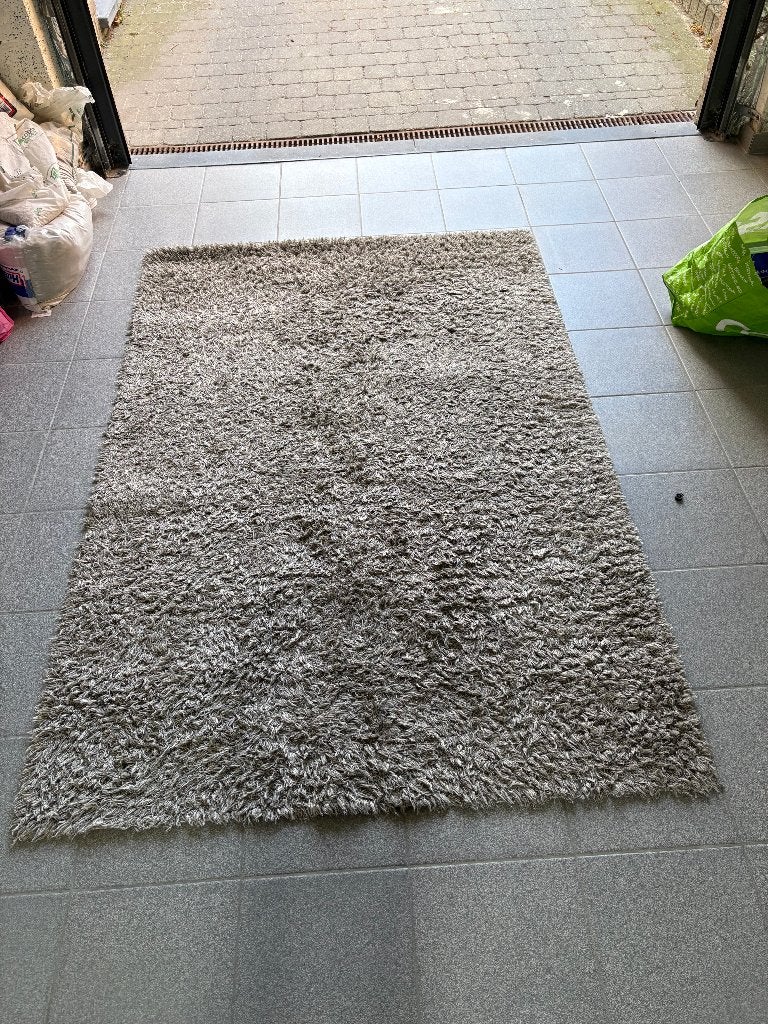 Vloerkleed/Tapijt hoogpolig grijs, Maison & Meubles, Ameublement | Tapis & Moquettes, 150 à 200 cm, Gris, Comme neuf, 100 à 150 cm