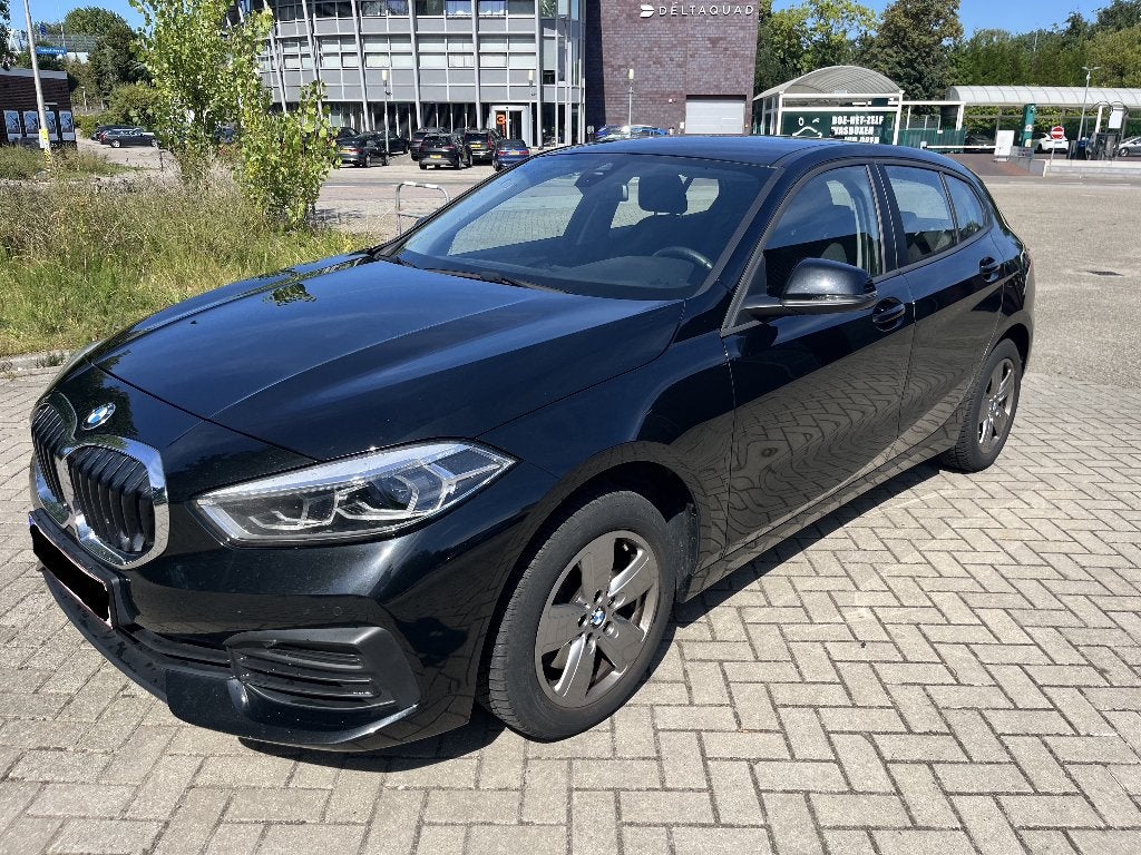 BMW 116dA Executive Automaat | 2021 | 60.000 km, Electronic Stability Program (ESP), Achat, Euro 6, 1496 cm³