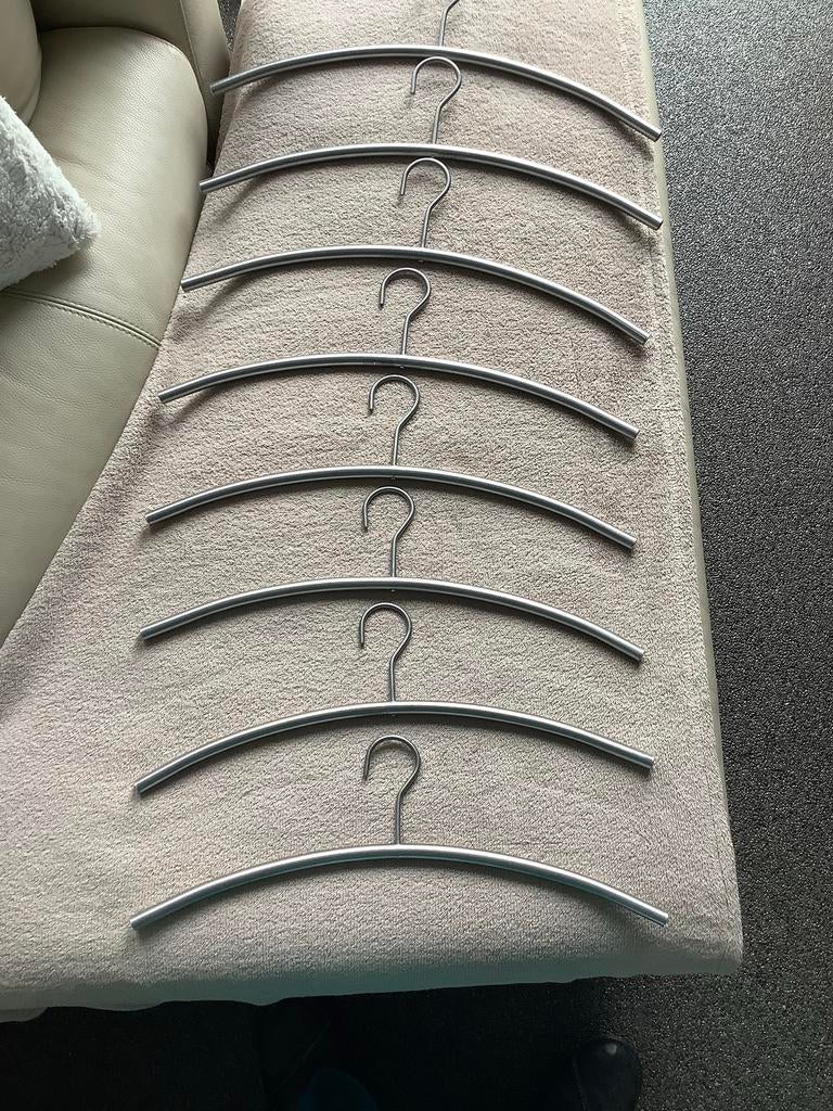 8 cintres en métal pour vestiaires/dressing - ensemble 8€, Enlèvement, Comme neuf