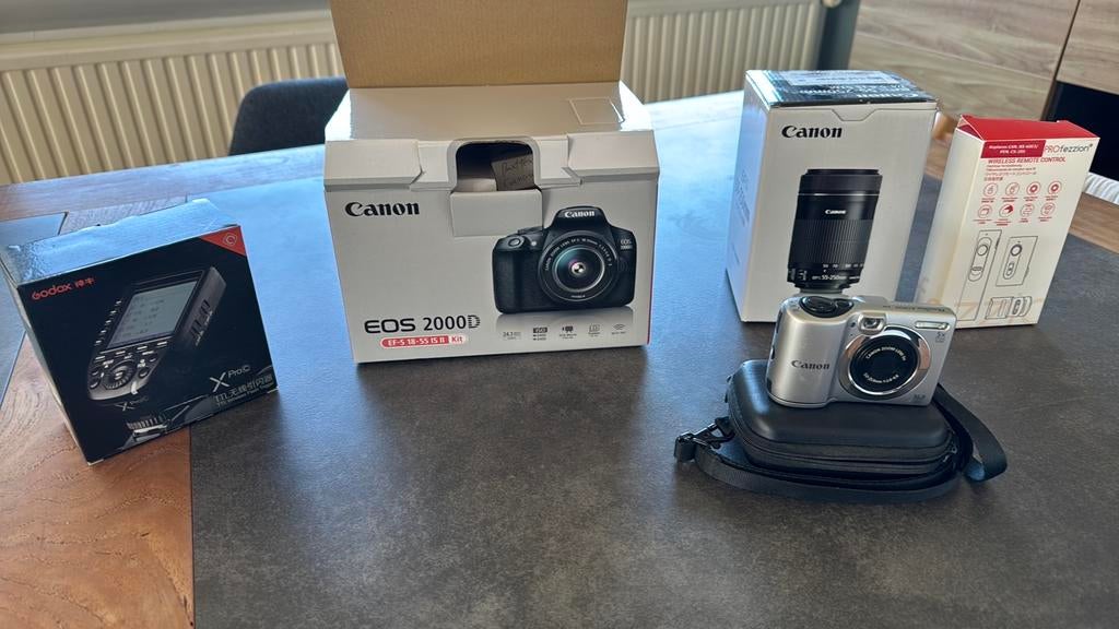Canon EOS 2000D kit inclusief 2 lenzen en accessoires, Ophalen, Spiegelreflex, Canon