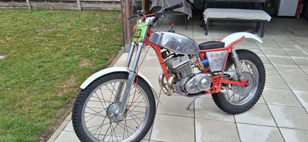 Trial Pre 65 DOT, Motoren, Particulier