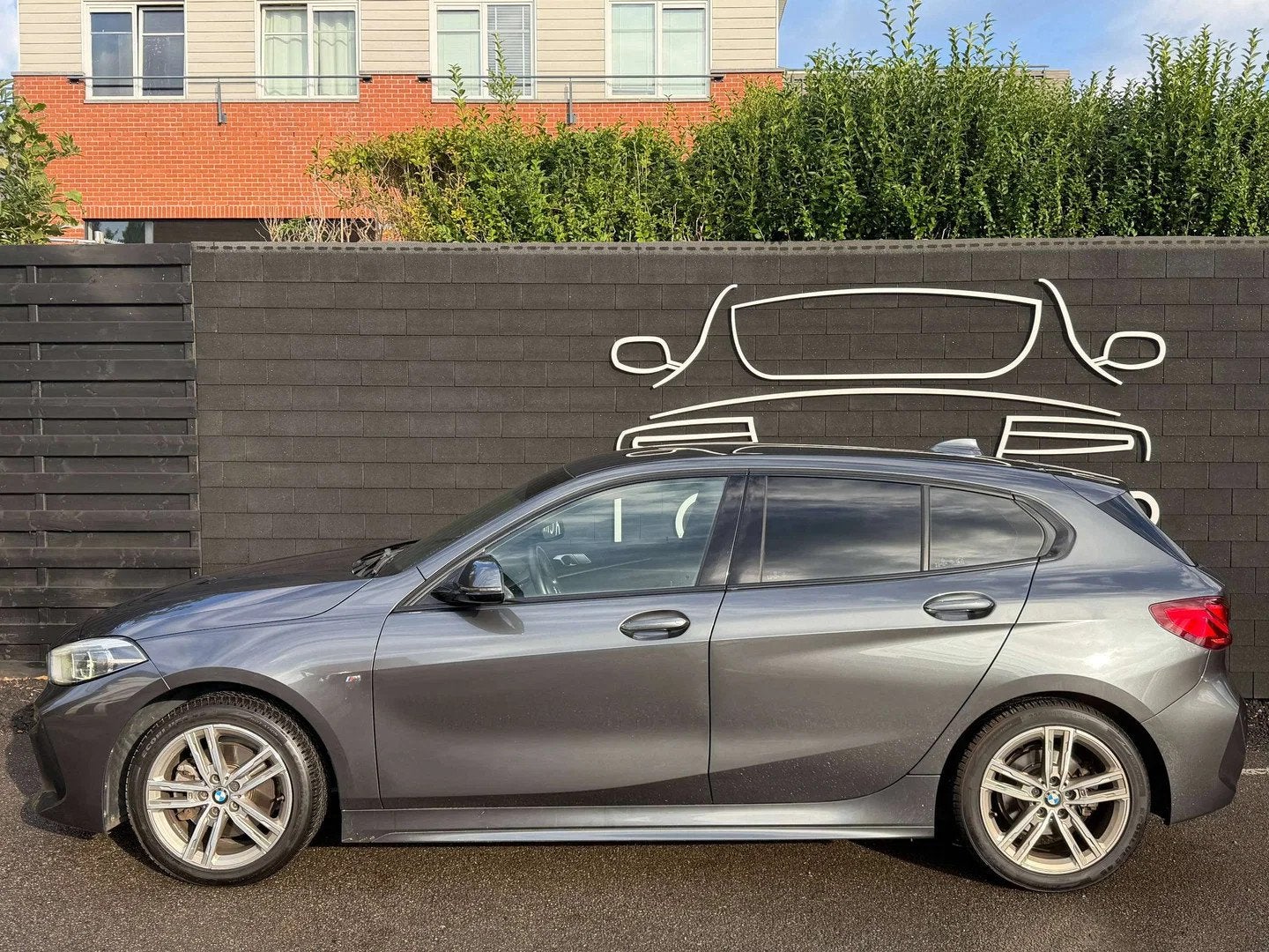 BMW 1 Serie 116 d+PACK M+AIRCO+NAVI+LED+JANTES+EURO 6D, Auto's, 1 Reeks, Gebruikt, 116 pk, 5 deurs