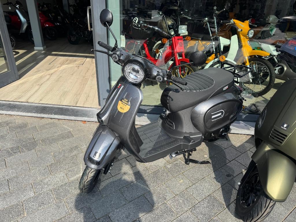 Gts Trento, Fietsen en Brommers, Snorfietsen en Snorscooters, Nieuw, Benzine, Ophalen, Overige merken