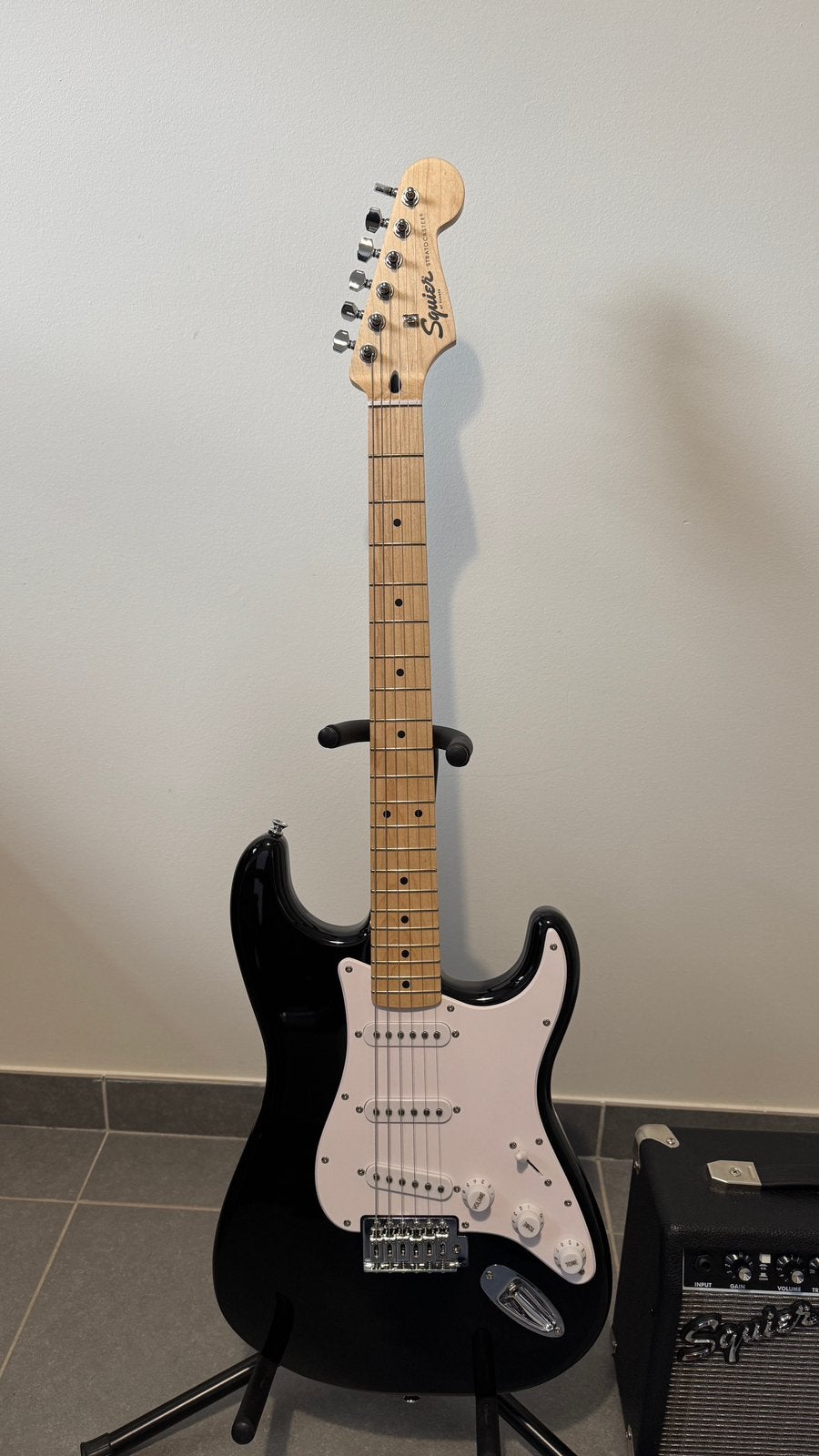 Squier by Fender Sonic Stratocaster met Squier Versterker, Muziek en Instrumenten, Snaarinstrumenten | Gitaren | Elektrisch, Ophalen
