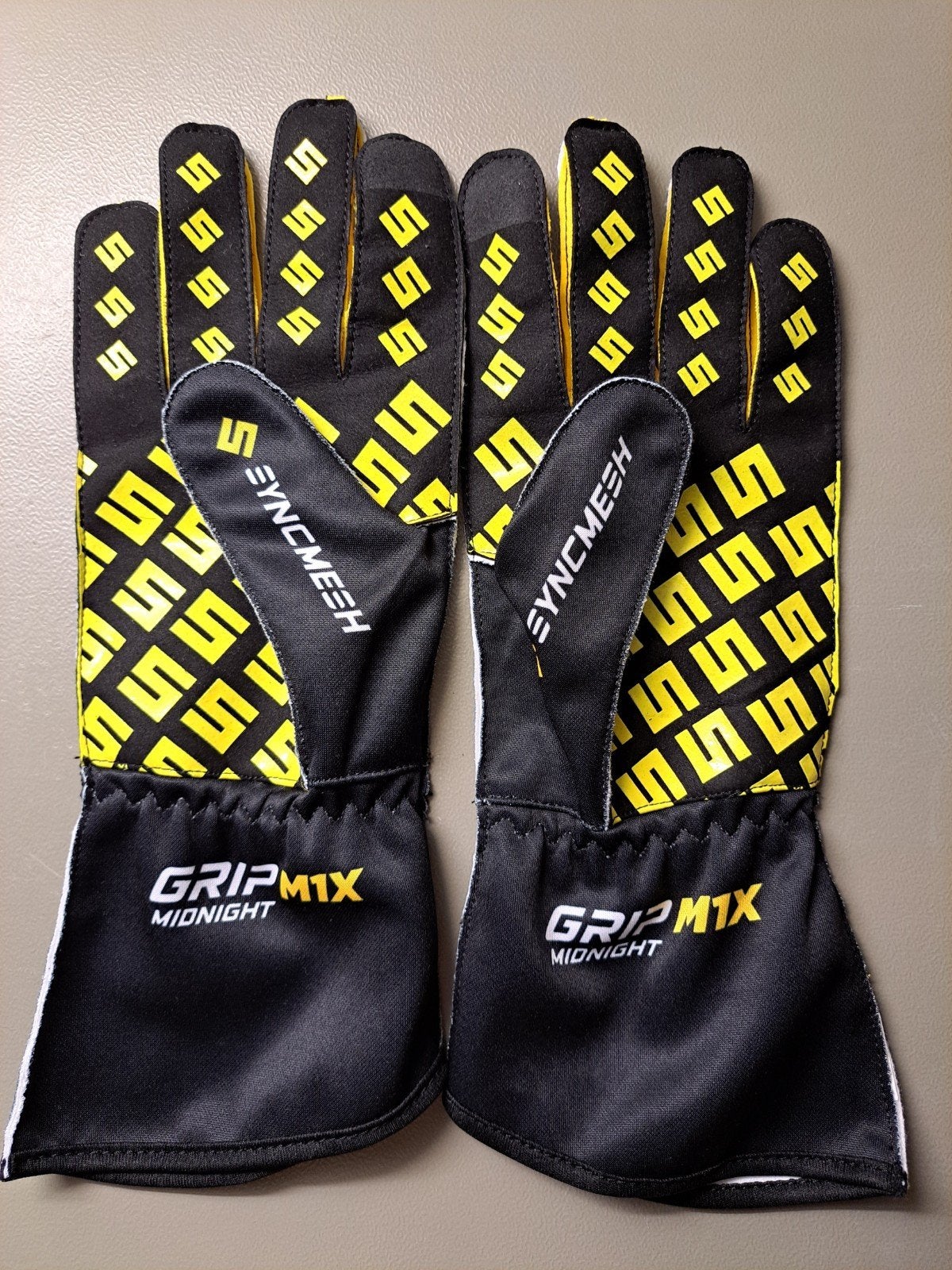 Gants Simracing, Sports & Fitness, Karting, Enlèvement, Comme neuf, Casque ou Gants