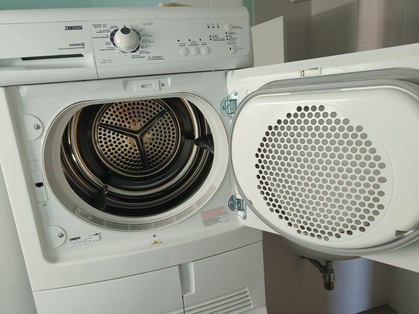 Droogkast, Elektronische apparatuur, Ophalen