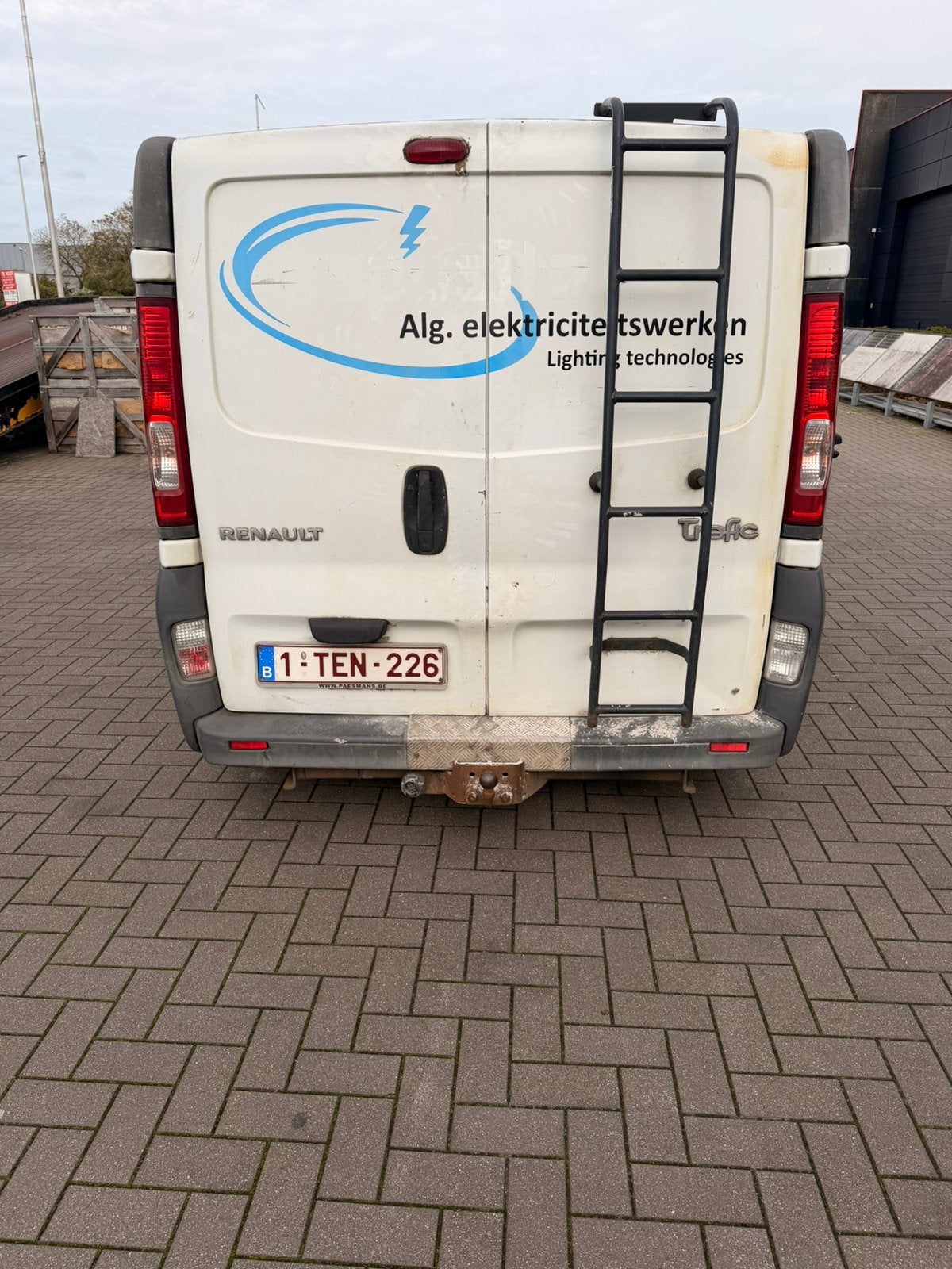 Auto lichte vracht, Ophalen
