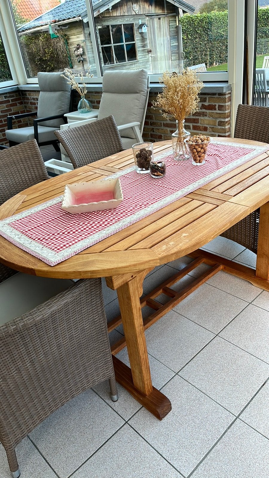 Tuintafel, Ophalen, Zo goed als nieuw