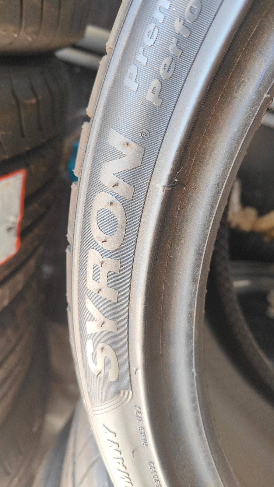 235/35r19 syron 90€ per stuk met montage en balanceren, Auto-onderdelen, Ophalen