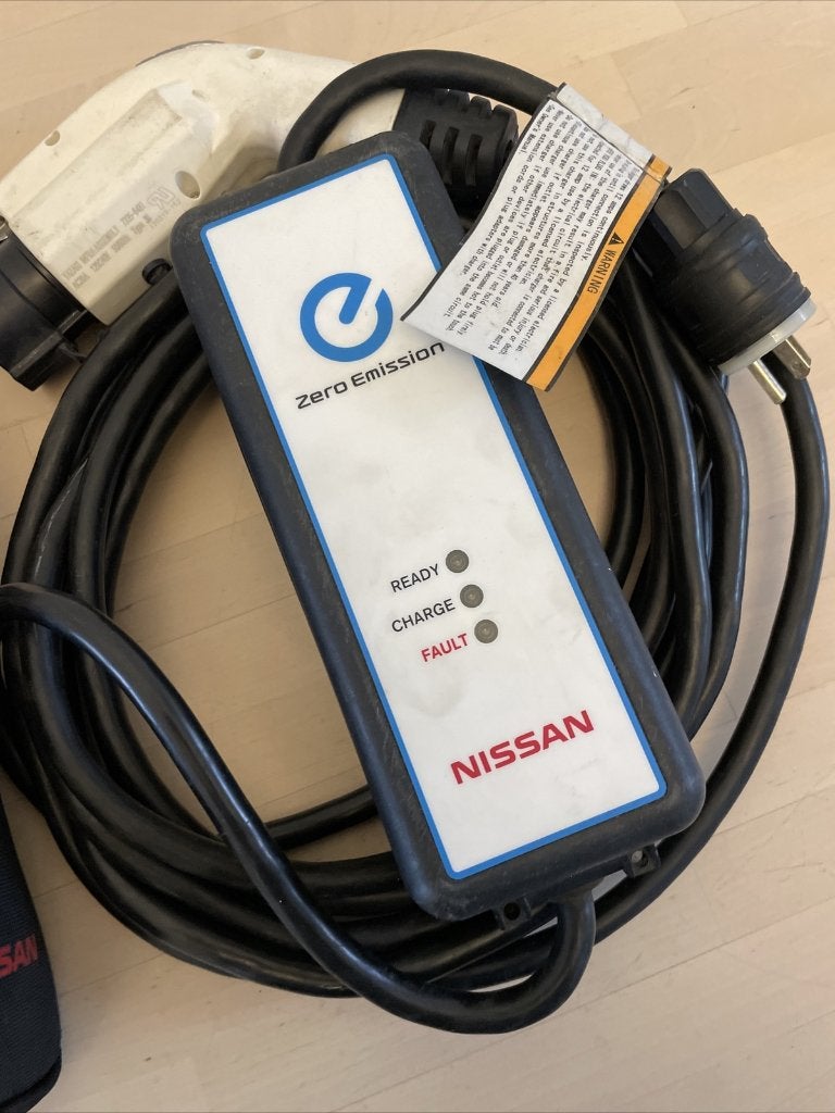 Chargeur domestique Nissan EV original de type 2 — 230 V, Enlèvement ou Envoi, Neuf, Borne de recharge et Câble de charge