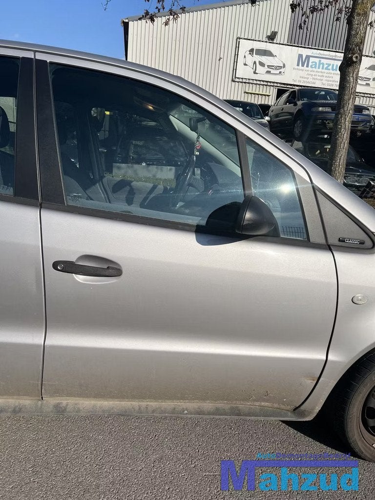MERCEDES A KLASSE W168 grijs 706 rechts voor deur 1997-2004, Autos : Pièces & Accessoires, Carrosserie & Tôlerie, Porte, Mercedes-Benz