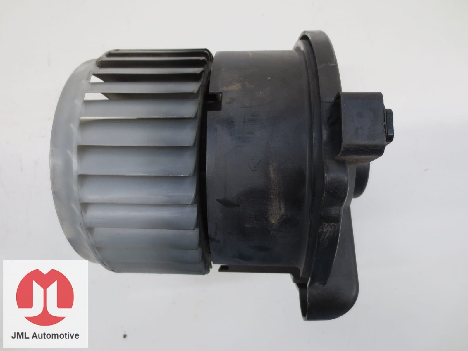 KACHELMOTOR AANJAGER VENTILATORMOTOR MITSUBISHI COLT, -, Utilisé, Mitsubishi, -