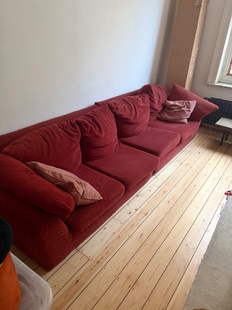 Bank van rood fluweel, Huis en Inrichting, Ophalen, Overige materialen, 250 tot 300 cm, Gebruikt
