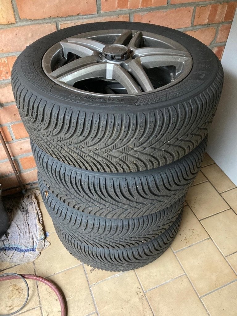 4x originele Mercedes winterbanden (met velgen), Ophalen, Gebruikt, 16 inch, Band(en)