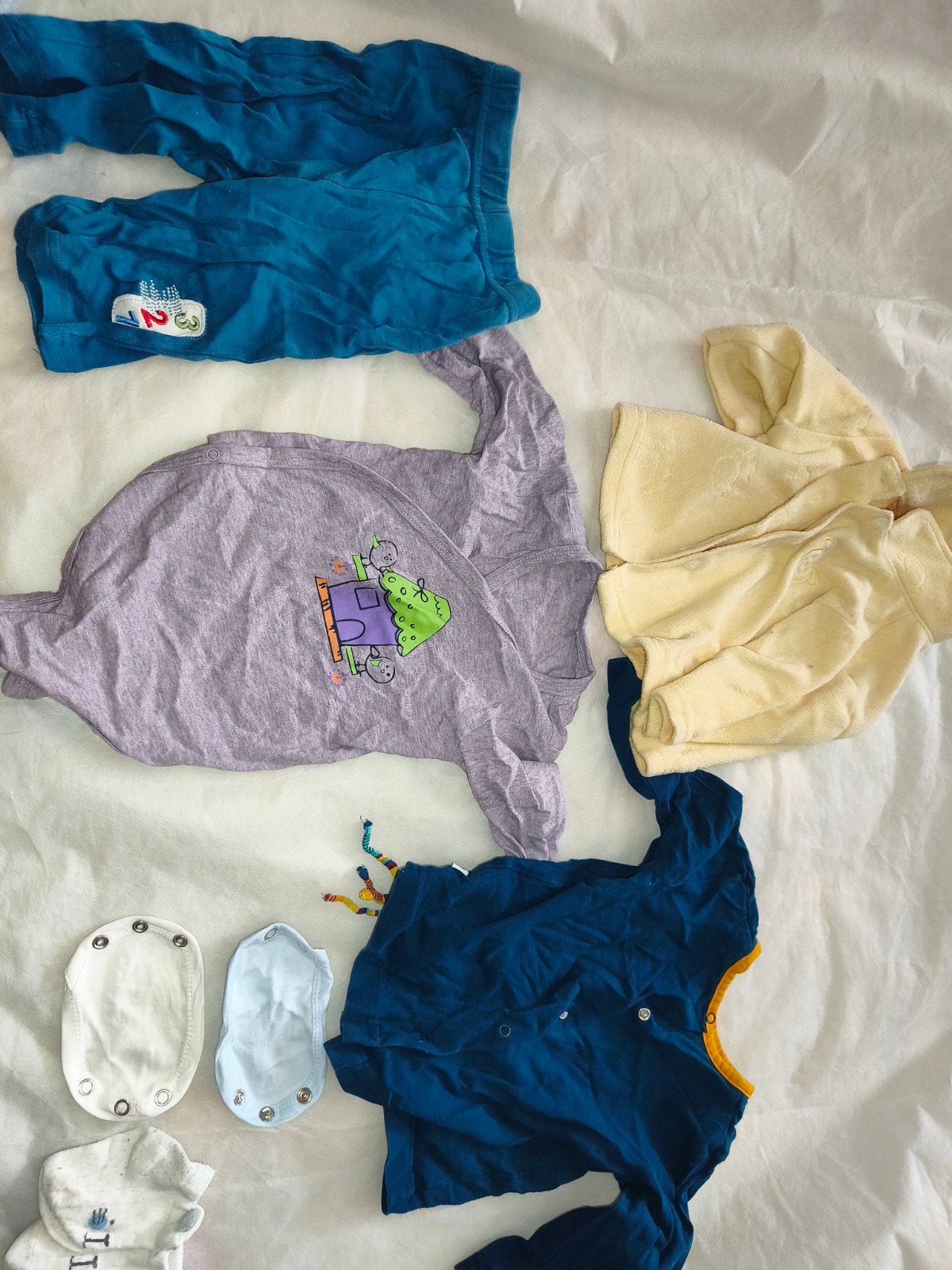 Leuke babyset: vestje, romper, broekje en accessoires, Ophalen