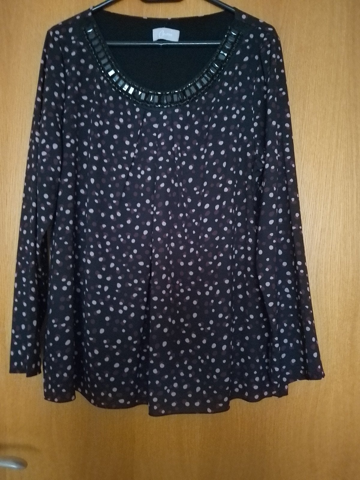 Blouse maat 46 Cassis met ingewerkt collier, Kleding | Dames, Grote Maten, Ophalen of Verzenden, Gedragen, Blouse of Tuniek