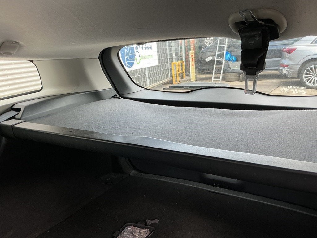 RIDEAU ROLL COVER Renault Clio IV Estate / Grandtour (7R), Renault, Utilisé, Peter-Huppertz-Straße 5
51063  Köln, DE, Dialog.deutschland@renault.de