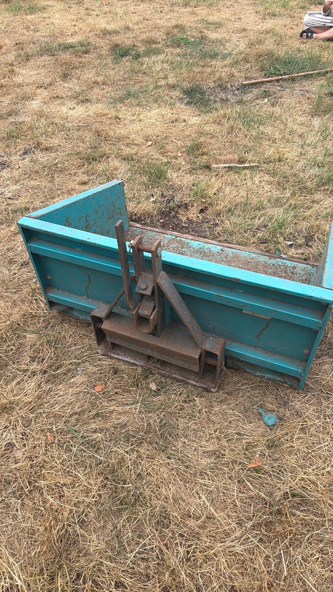 Effebi grondbak voor minitractor, Ophalen